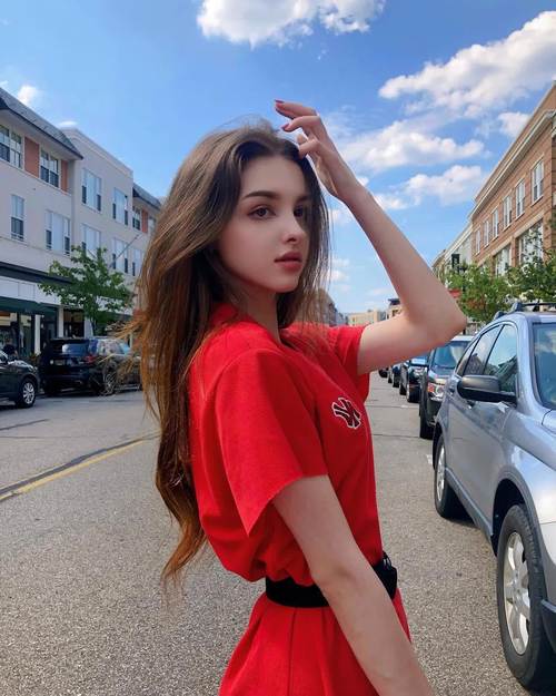 关于instagram白人美女的信息