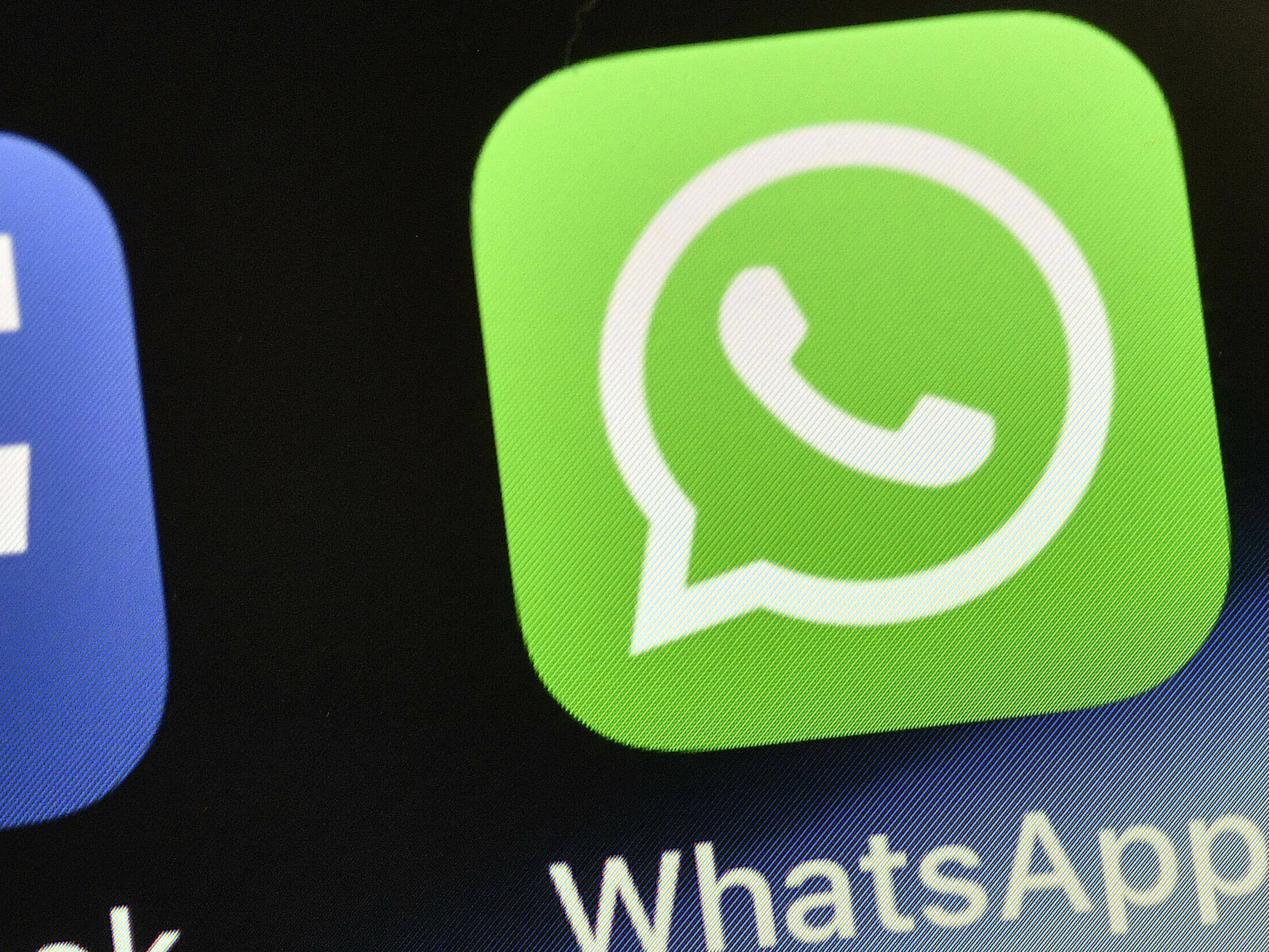 whatsapp上怎么加人，whatsapp上怎么添加好友